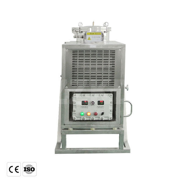 Solvent recovery machine
